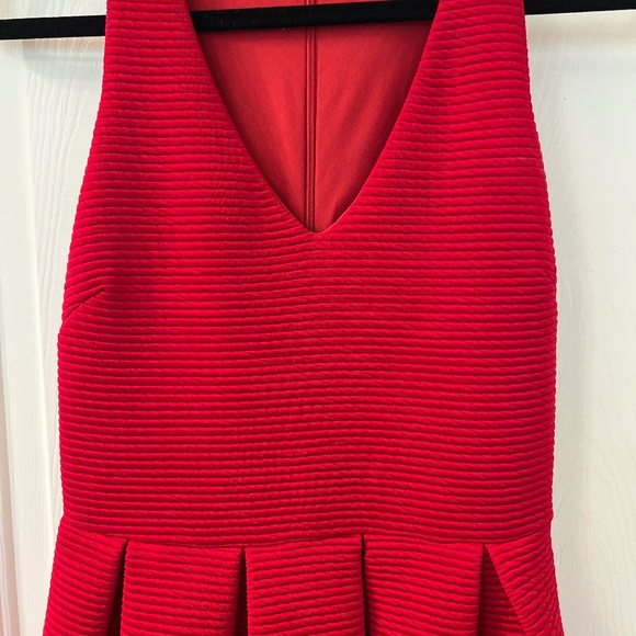 Topshop Red V-Neck Mini Dress Size 6 - Picture 5 of 5